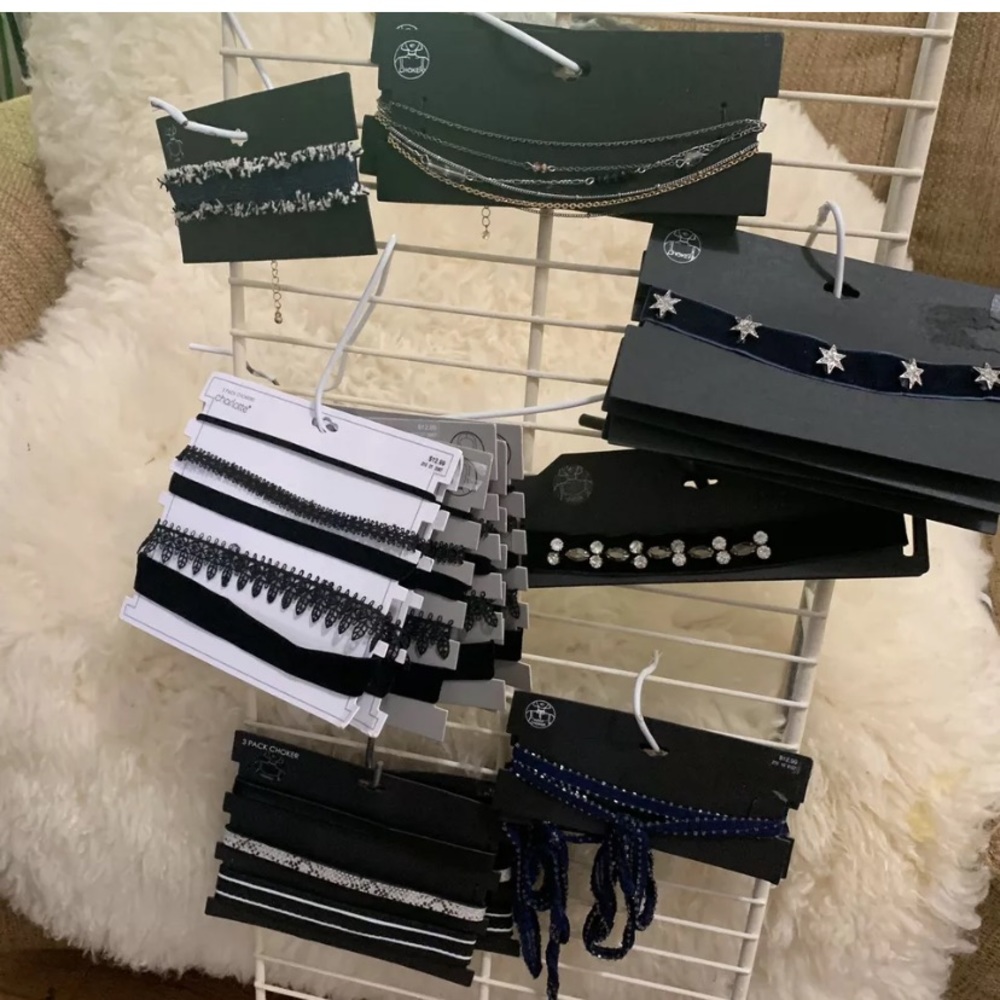 WHOLESALE Lot Of 24 Necklaces Sets Chokers NWT